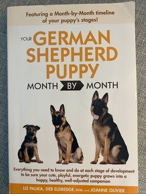 Your German Shepherd Puppy Month by Month - Guide (Brown/Black)